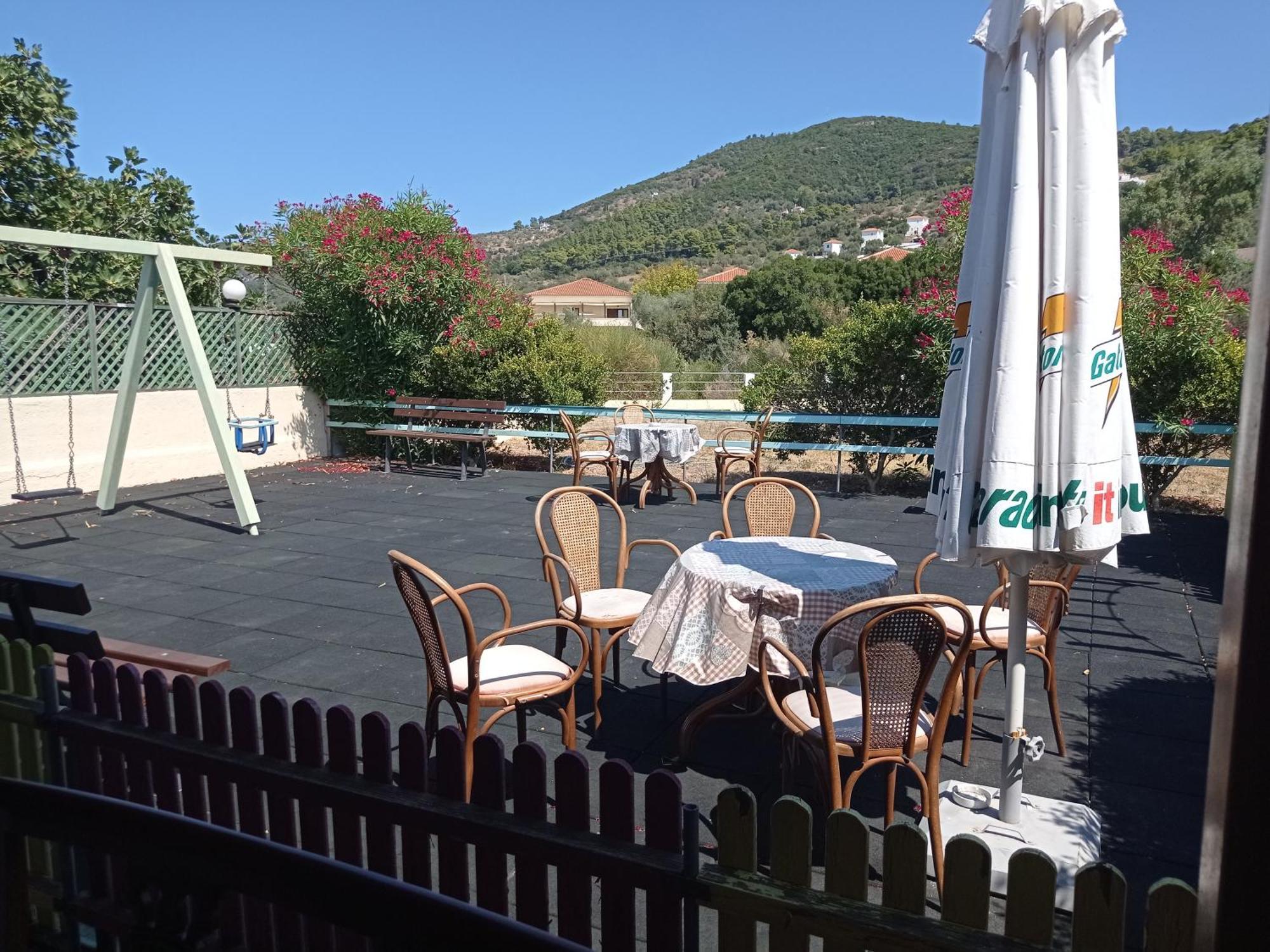 Alexandros Rooms & Studios Skopelos Town Ngoại thất bức ảnh