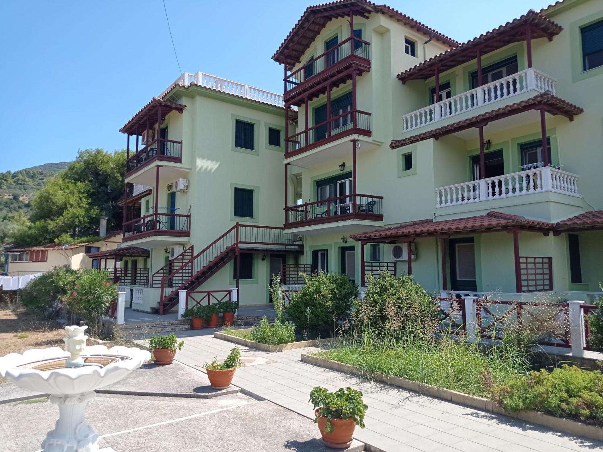 Alexandros Rooms & Studios Skopelos Town Ngoại thất bức ảnh