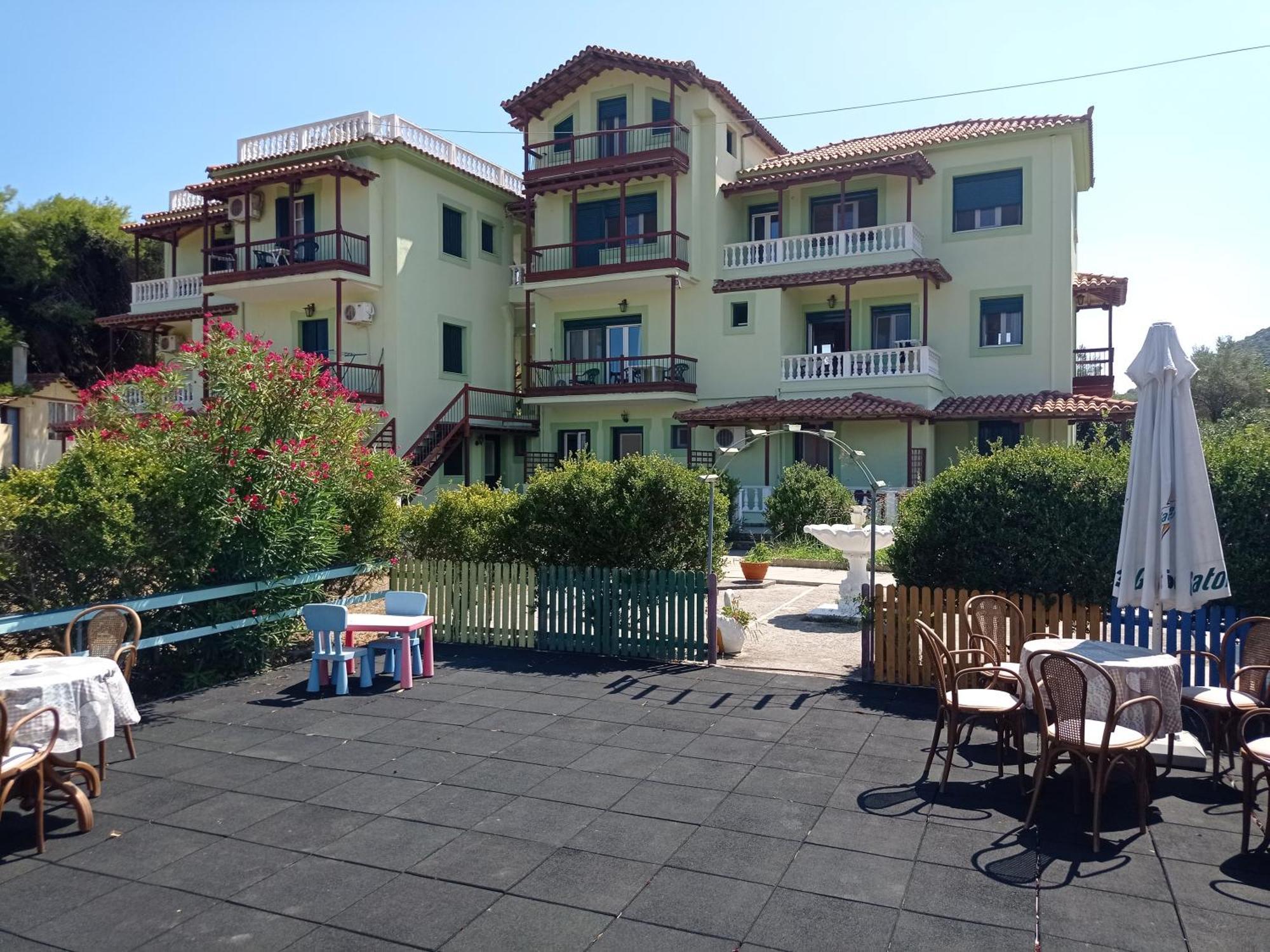 Alexandros Rooms & Studios Skopelos Town Ngoại thất bức ảnh