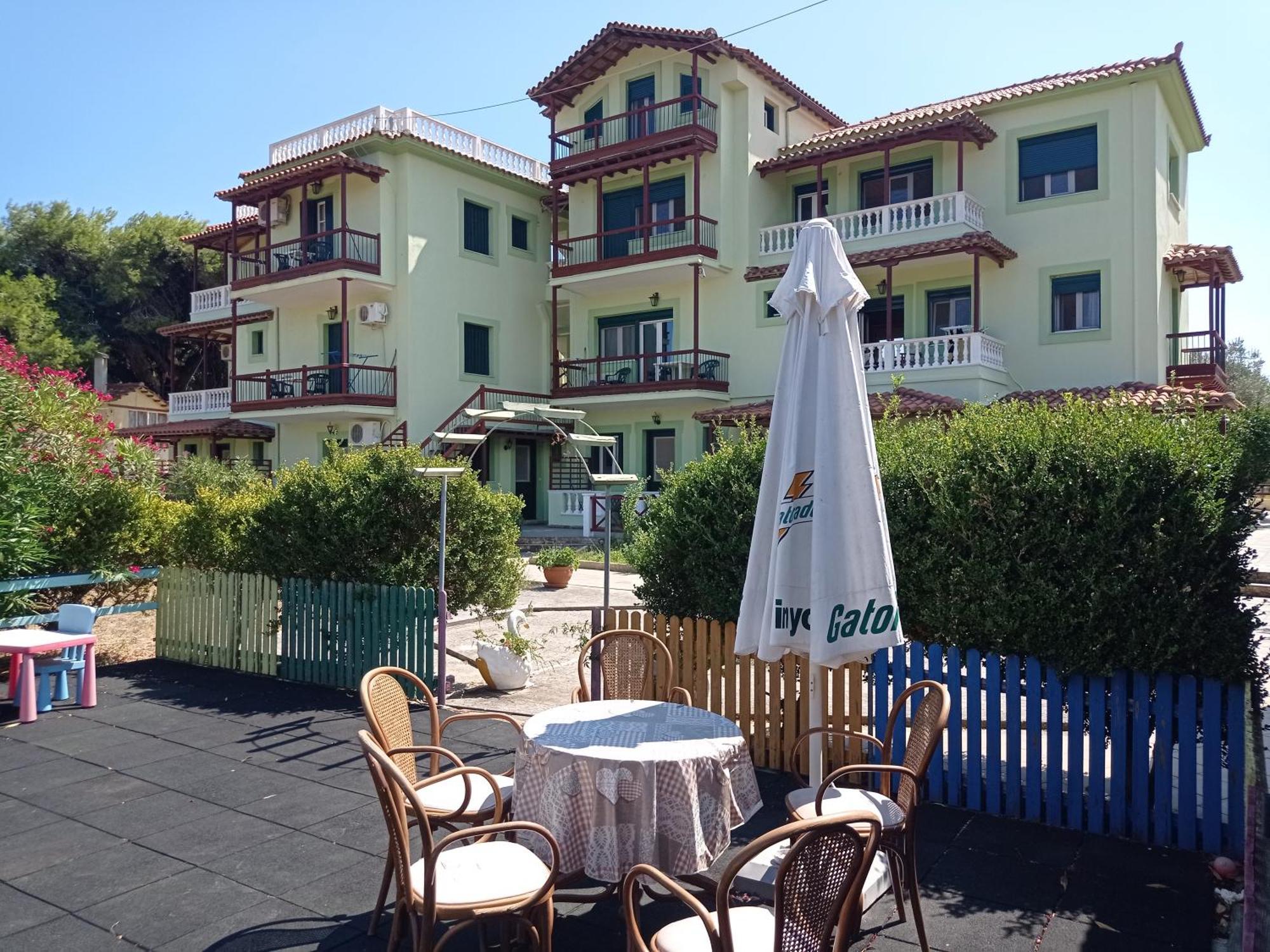 Alexandros Rooms & Studios Skopelos Town Ngoại thất bức ảnh