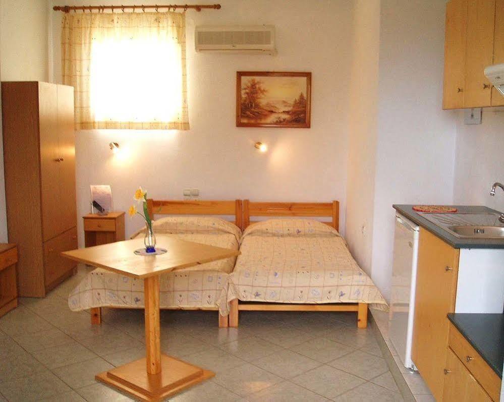 Alexandros Rooms & Studios Skopelos Town Ngoại thất bức ảnh
